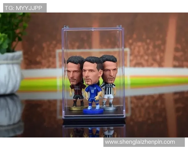 手办足球明星7号的魅力与收藏价值探讨，带你领略球场上的传奇风采